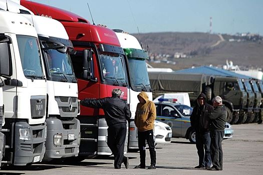 Госдума проголосовала за закон, дающий ГИБДД больше полномочий для лишения водительских прав