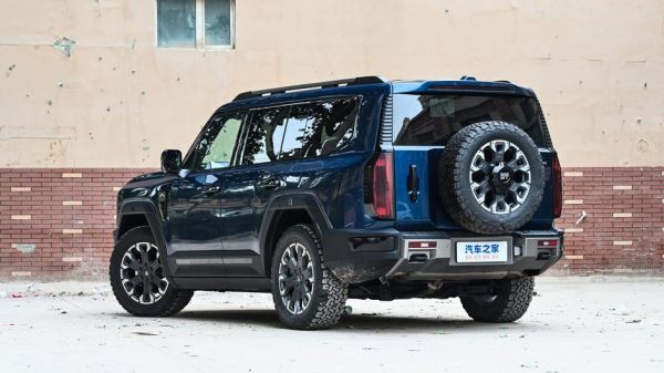 «Гелик» по-китайски: приветствуем новый супервнедорожник Jetour G700