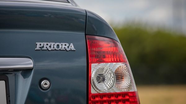 Названы 6 серьезных недостатков седана Lada Priora