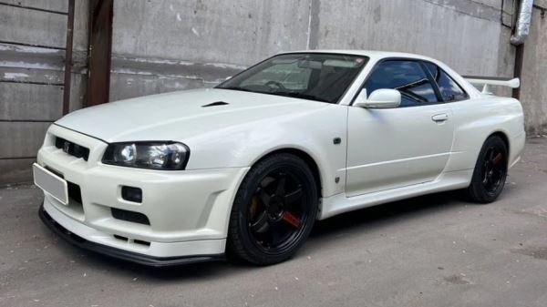 В РФ продают Nissan Skyline GT-R за 58 млн рублей