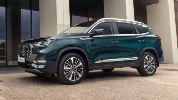 В России неожиданно подешевел популярный семиместный Chery. Сколько он стоит теперь
