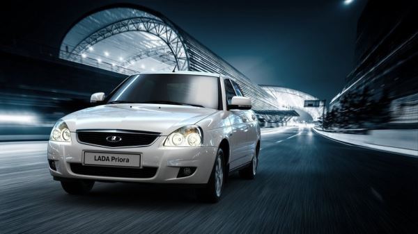 Названы 6 серьезных недостатков седана Lada Priora