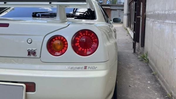 В РФ продают Nissan Skyline GT-R за 58 млн рублей