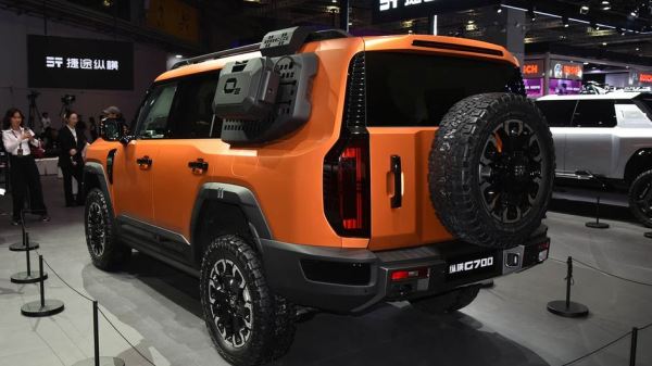 «Гелик» по-китайски: приветствуем новый супервнедорожник Jetour G700