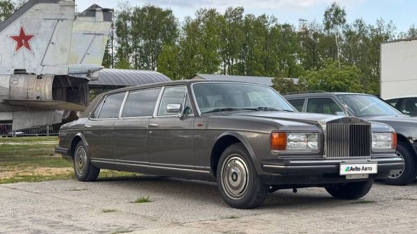 В России продают редкий лимузин Rollce-Royce
