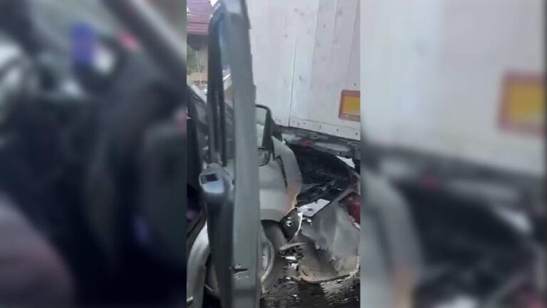 Три человека пострадали в результате ДТП с грузовиками в Ростовской области